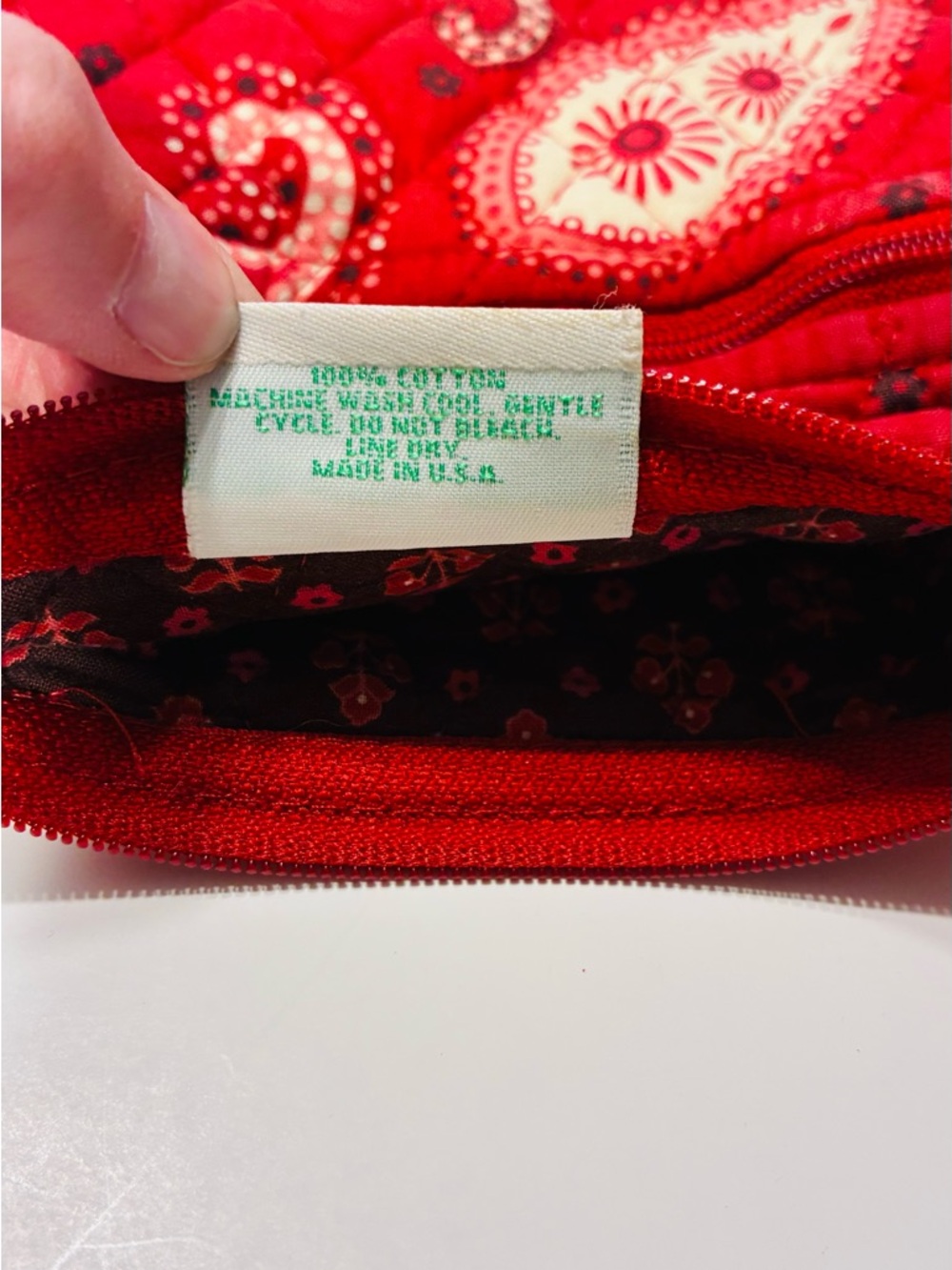 Y2K Vera Bradley Mesa Red Paisley Crossbody Bag USA MADE Vintage 4x11.75x8.5 - Picture 9 of 16